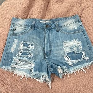 Kancan large distressed jean shorts NWT
